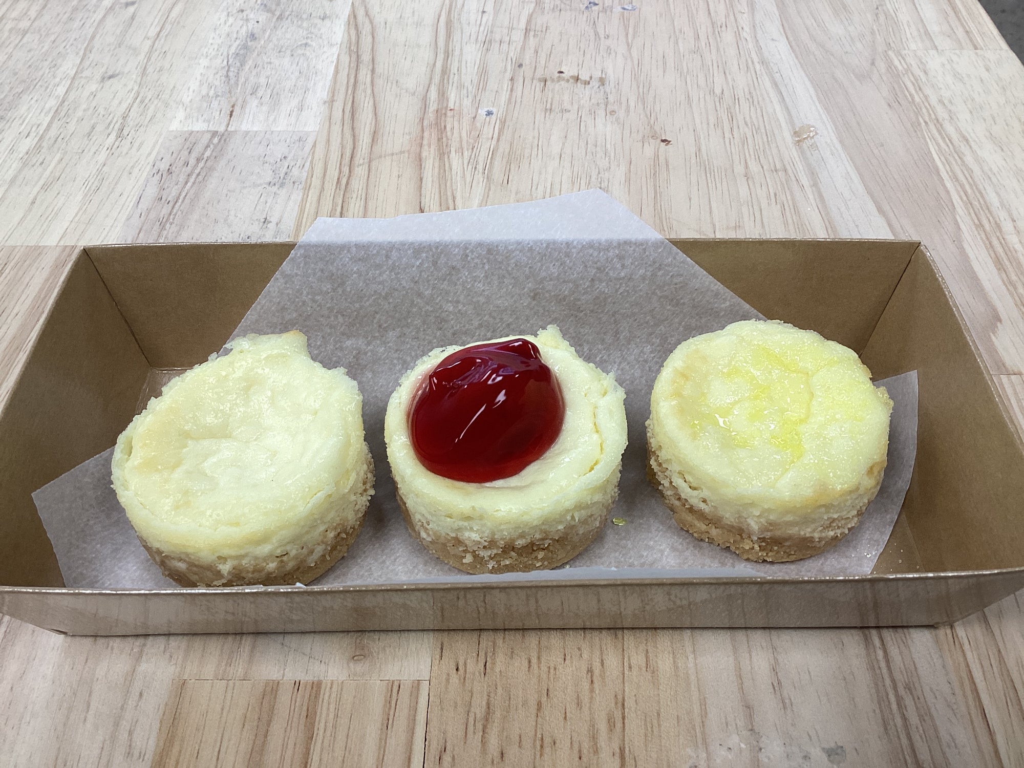 3 Mini Cheesecakes